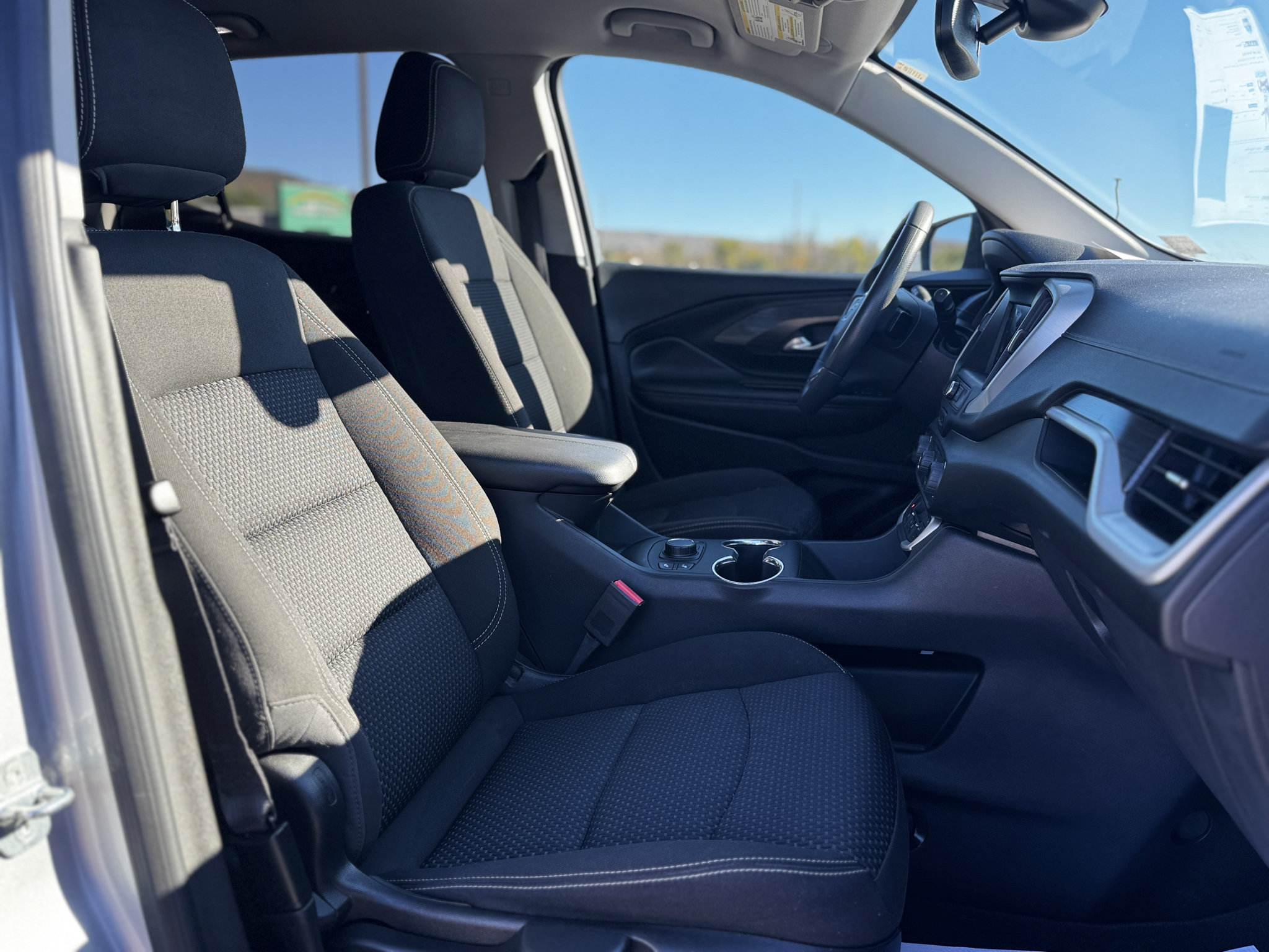 Used 2022 GMC Terrain SLE w/ Driver Convenience Package AWD/4WD image 25