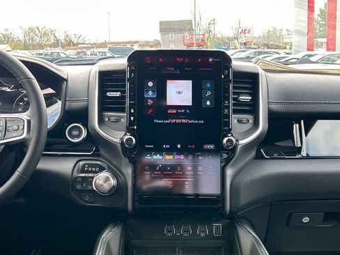 New 2026 RAM 1500 Laramie AWD/4WD image 29