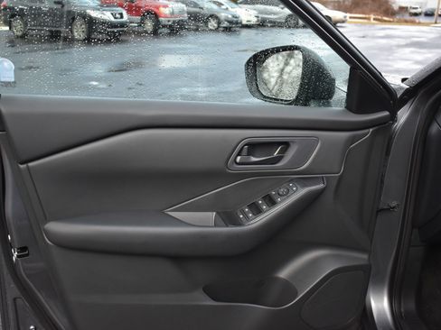 Used 2026 Nissan Rogue S image 12