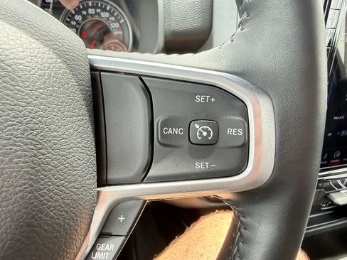 Used 2023 RAM 1500 Big Horn AWD/4WD image 32