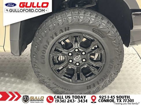 Used 2023 Chevrolet Silverado 1500 ZR2 w/ Technology Package AWD/4WD image 31