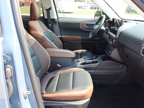 Used 2025 Ford Bronco Sport Outer Banks w/ Outer Banks Tech Package+ AWD/4WD image 12