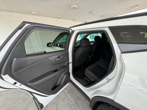 Used 2020 Chevrolet Blazer LT FWD image 21