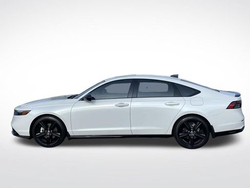 Used 2023 Honda Accord Sport image 2