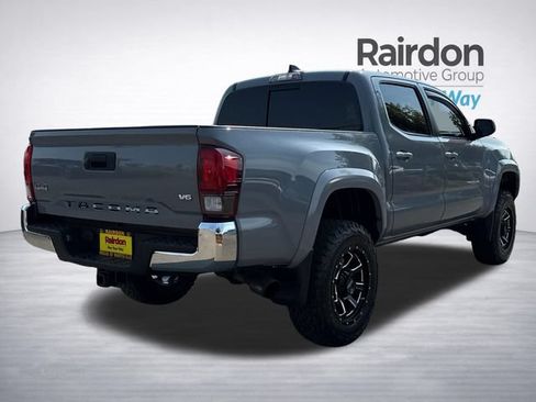 Used 2020 Toyota Tacoma SR5 AWD/4WD image 7