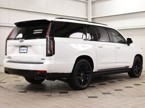 Used 2024 Cadillac Escalade ESV Sport Platinum w/ LPO, ONYX Package AWD/4WD image 8