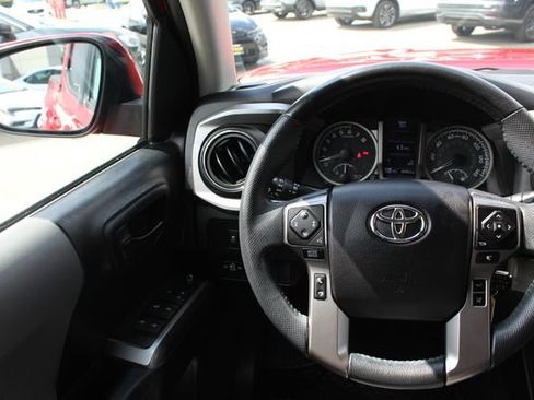 Certified 2021 Toyota Tacoma SR5 RWD image 44