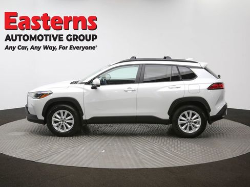 Used 2023 Toyota Corolla Cross LE image 60