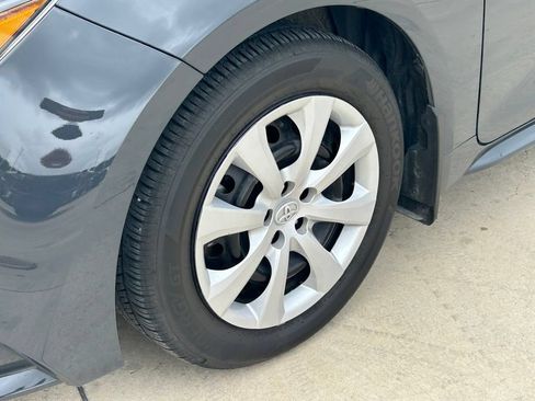Used 2024 Toyota Corolla LE FWD image 9