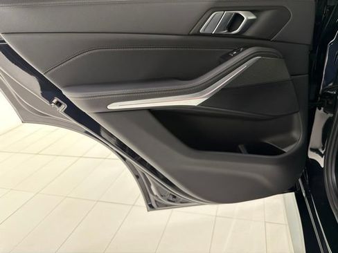 Certified 2022 BMW X5 xDrive40i w/ M Sport Package AWD/4WD image 15