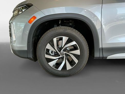 New 2025 Volkswagen Tiguan S image 14