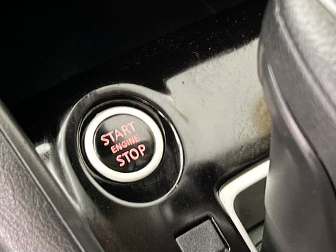 Used 2020 Nissan Versa S image 24