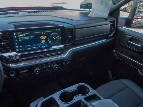 Used 2025 Chevrolet Silverado 2500 LT AWD/4WD image 15