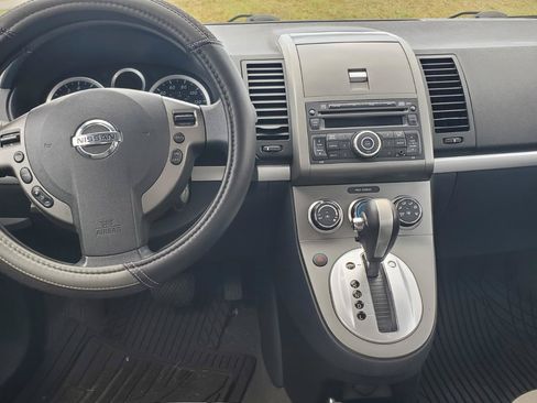 Used 2010 Nissan Sentra 2.0 SR FWD image 7
