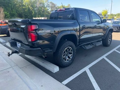 Used 2024 Chevrolet Colorado ZR2 w/ Safety Package AWD/4WD image 12