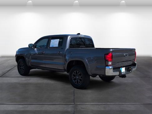 Used 2021 Toyota Tacoma SR5 image 3