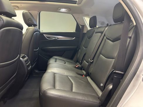 Used 2019 Cadillac XT5 Luxury image 24