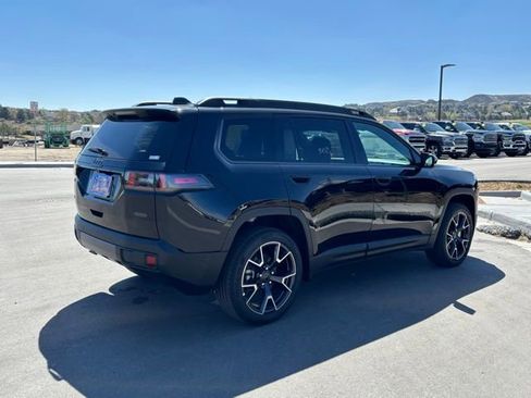 New 2026 Jeep Cherokee Overland w/ Trailer Tow Group AWD/4WD image 5