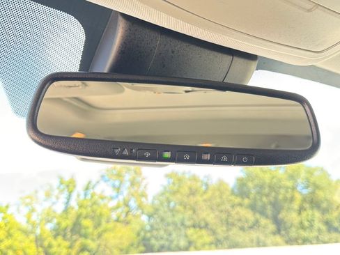 Used 2025 Toyota Sienna XLE FWD image 29