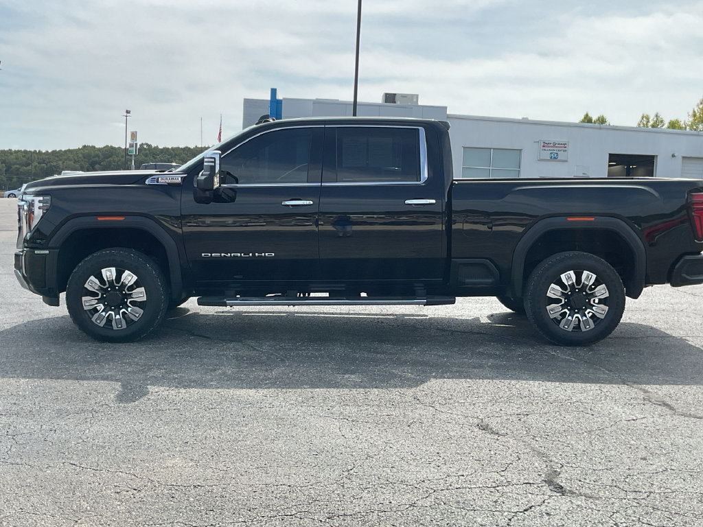 Used 2025 GMC Sierra 2500 Denali w/ Denali Reserve Package AWD/4WD image 5