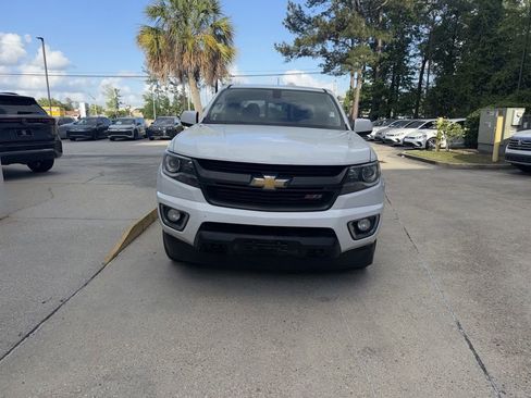 Used 2016 Chevrolet Colorado Z71 AWD/4WD image 2