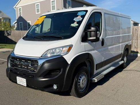 Used 2025 RAM ProMaster 2500 w/ U-Haul Equipment Group FWD image 8