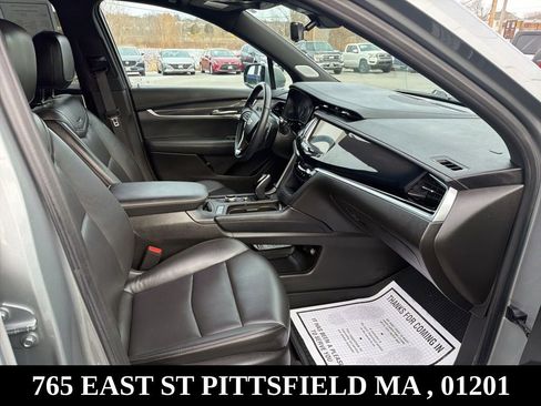 Used 2024 Cadillac XT6 Sport w/ Technology Package image 27