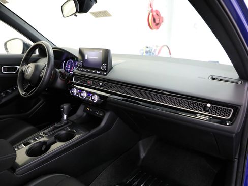 Used 2022 Honda Civic Sport image 12