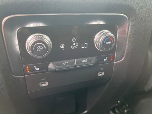 Used 2023 GMC Yukon Denali image 40