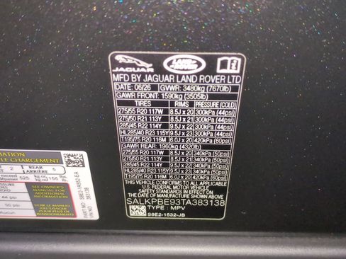 New 2026 Land Rover Range Rover Long Wheelbase SE AWD/4WD image 31