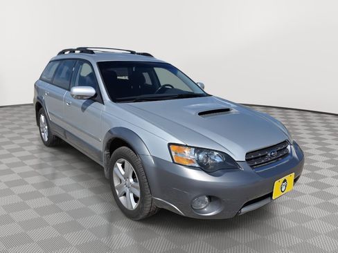 Used 2005 Subaru Outback 2.5XT AWD/4WD image 3