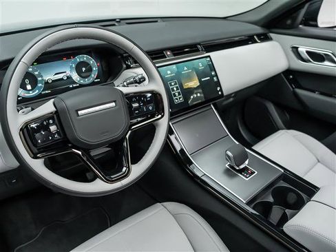 New 2026 Land Rover Range Rover Velar S image 18