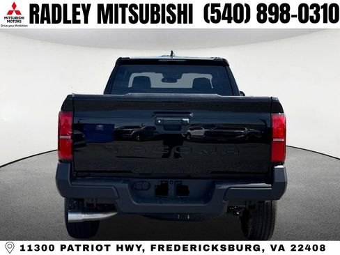 Used 2024 Toyota Tacoma SR image 16