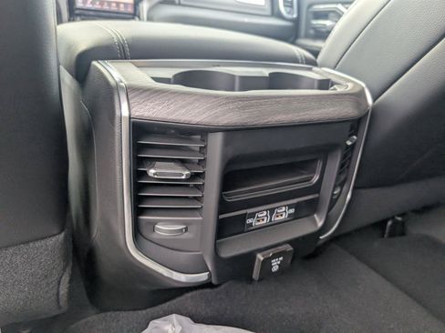 New 2026 RAM 2500 Laramie w/ Sport Appearance Package AWD/4WD image 32
