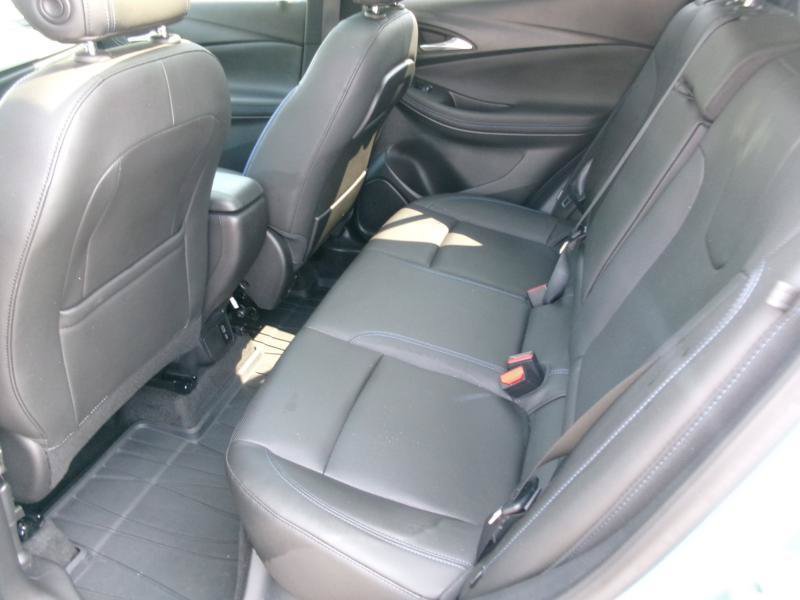 Used 2025 Buick Encore GX Sport Touring w/ Experience Buick Package FWD image 9