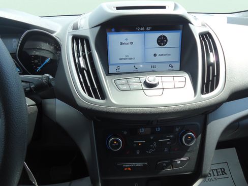 Used 2018 Ford Escape SE w/ SE Sync 3 Package AWD/4WD image 15