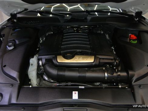 Used 2016 Porsche Cayenne image 29