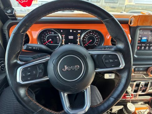 Used 2020 Jeep Gladiator Mojave w/ Cold Weather Group AWD/4WD image 5