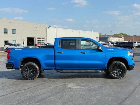 Used 2024 Chevrolet Silverado 1500 LT Trail Boss w/ Convenience Package II AWD/4WD image 3