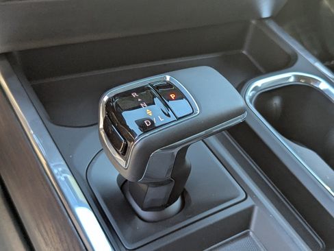 New 2026 GMC Sierra 1500 SLT w/ SLT Premium Plus Package image 28