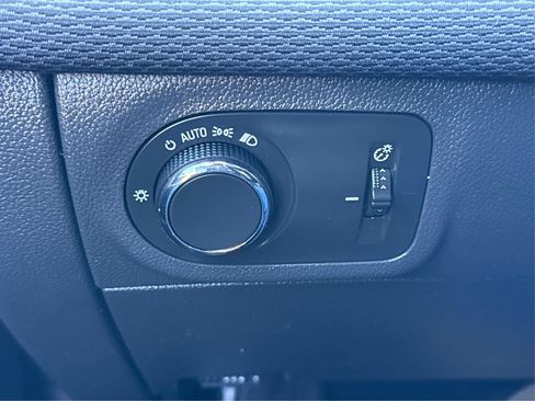 Used 2016 Chevrolet Cruze LT FWD image 19