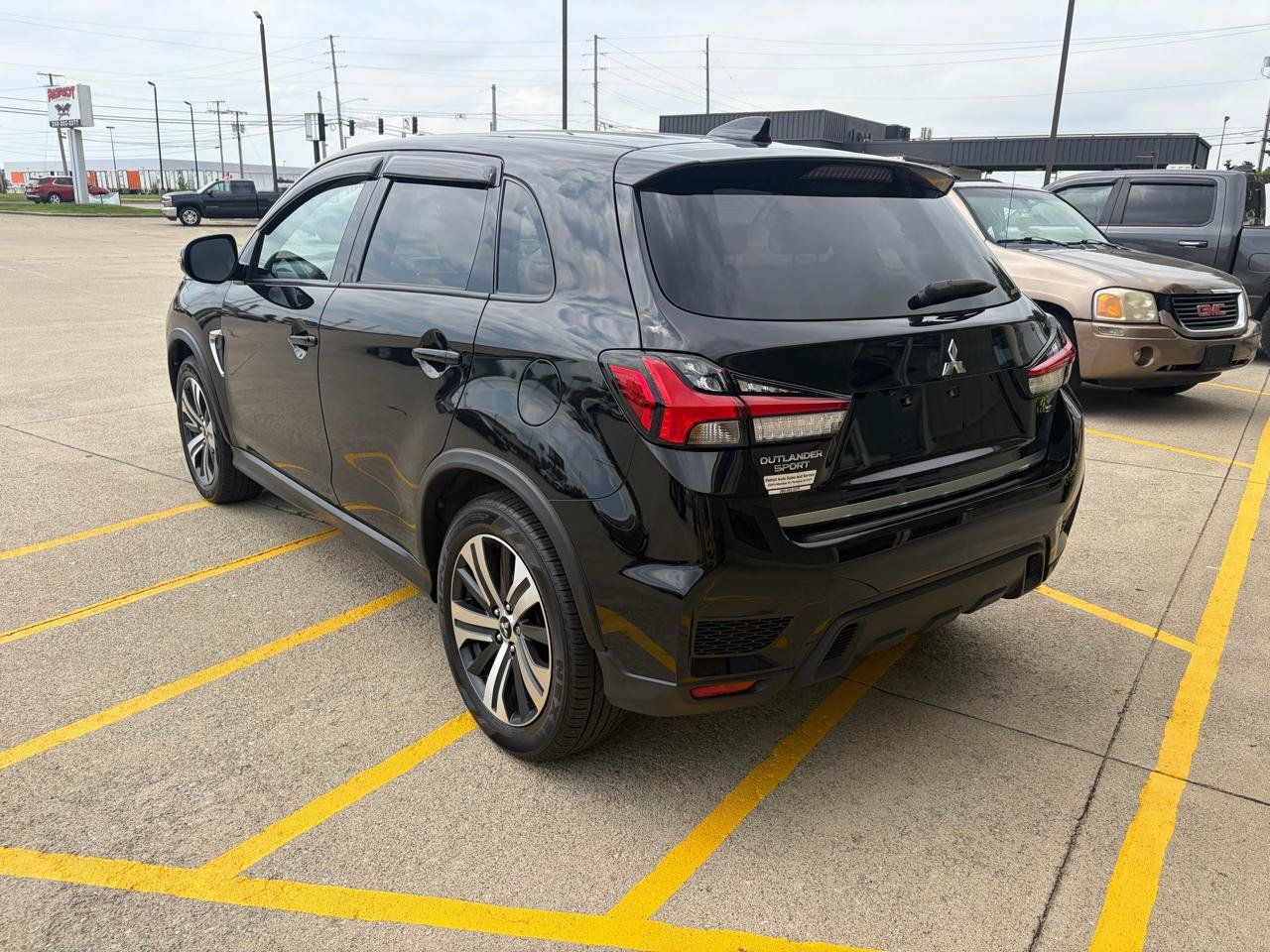 Used 2024 Mitsubishi Outlander Sport SE AWD/4WD image 5