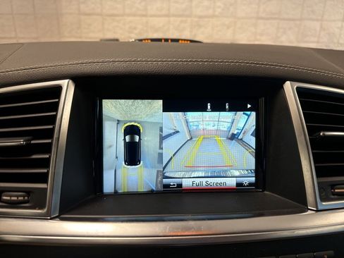Used 2014 Mercedes-Benz GL 450 4MATIC image 28