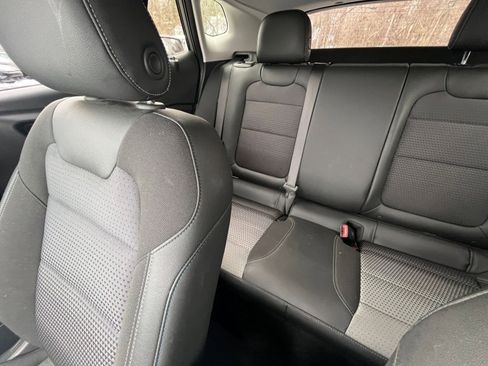 Used 2025 Chevrolet Trax LT image 34