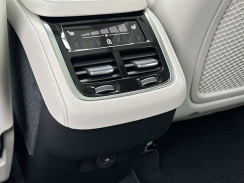 New 2026 Volvo XC90 B6 Ultra w/ Protection Package image 10