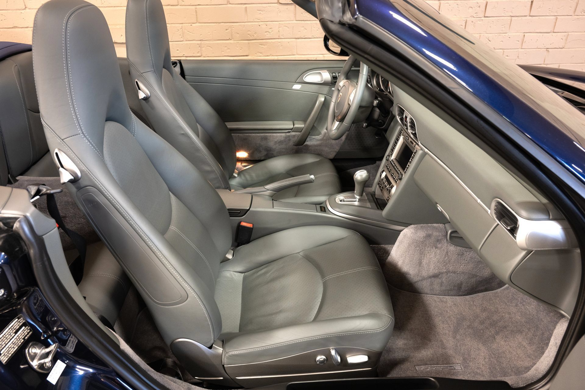 Used 2006 Porsche 911 Carrera S RWD image 35