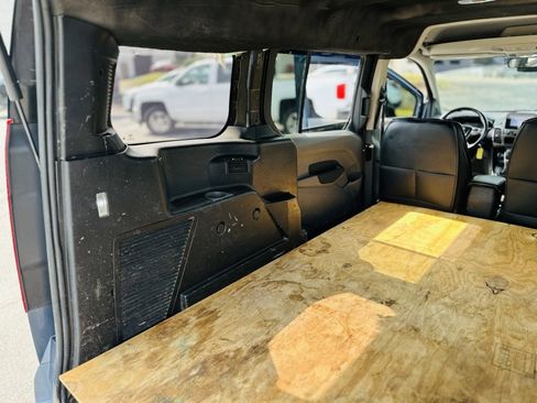 Used 2020 Ford Transit Connect XLT image 16