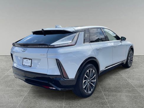 New 2026 Cadillac Lyriq Sport image 5