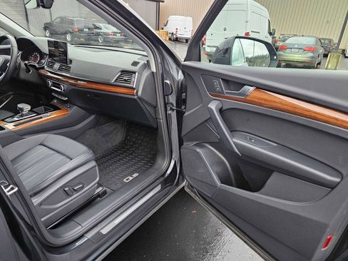 Used 2023 Audi Q5 2.0T Premium w/ Convenience Package image 10