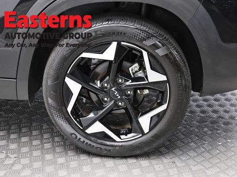 Used 2025 Kia Seltos S FWD image 8